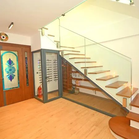 Sea View In Upscale Yalikavak *