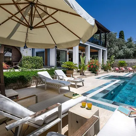 Villa Sea View In Upscale Yalikavak